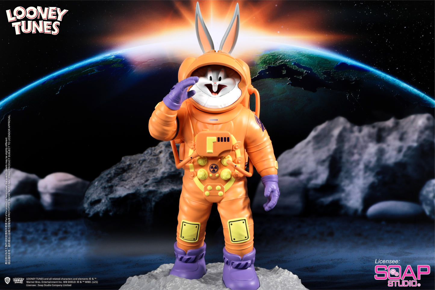 CA108   Looney Tunes - Bugs Bunny Astronaut Statue