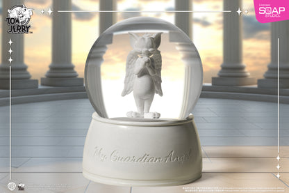 CA322   Tom and Jerry - Guardian Tom Snow Globe