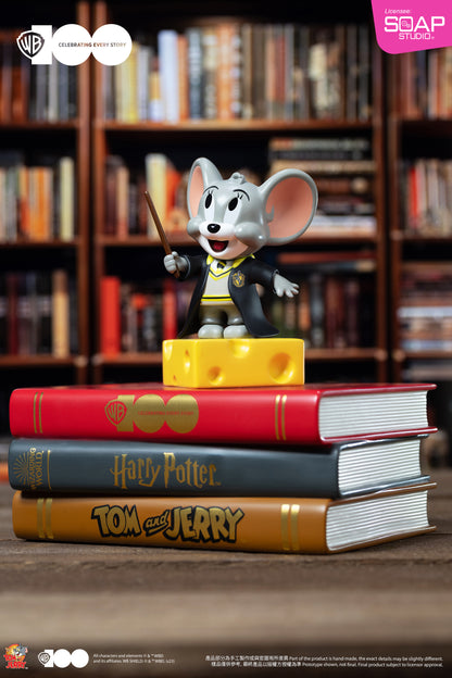 CA424  WB100TH Hufflepuff Nibbles Statue